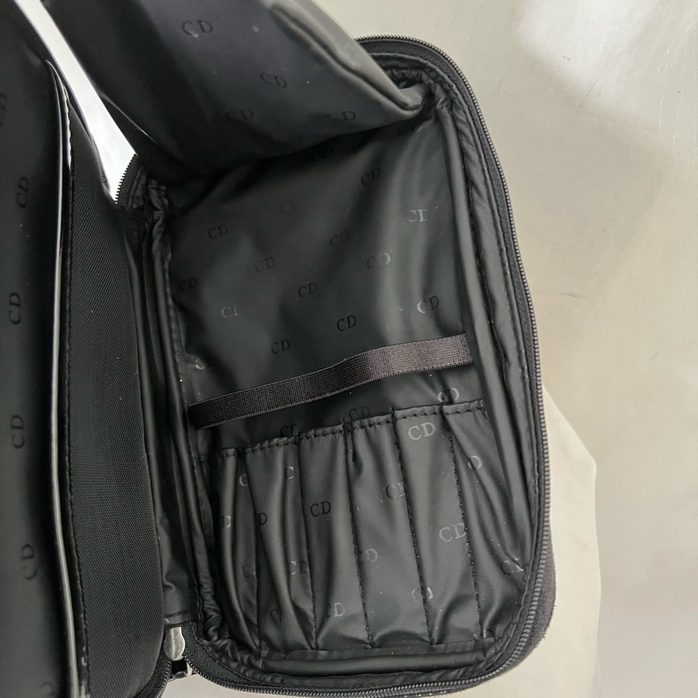 Dior Beauty Cosmetic Makeup Bag - Picture 5 of 9
